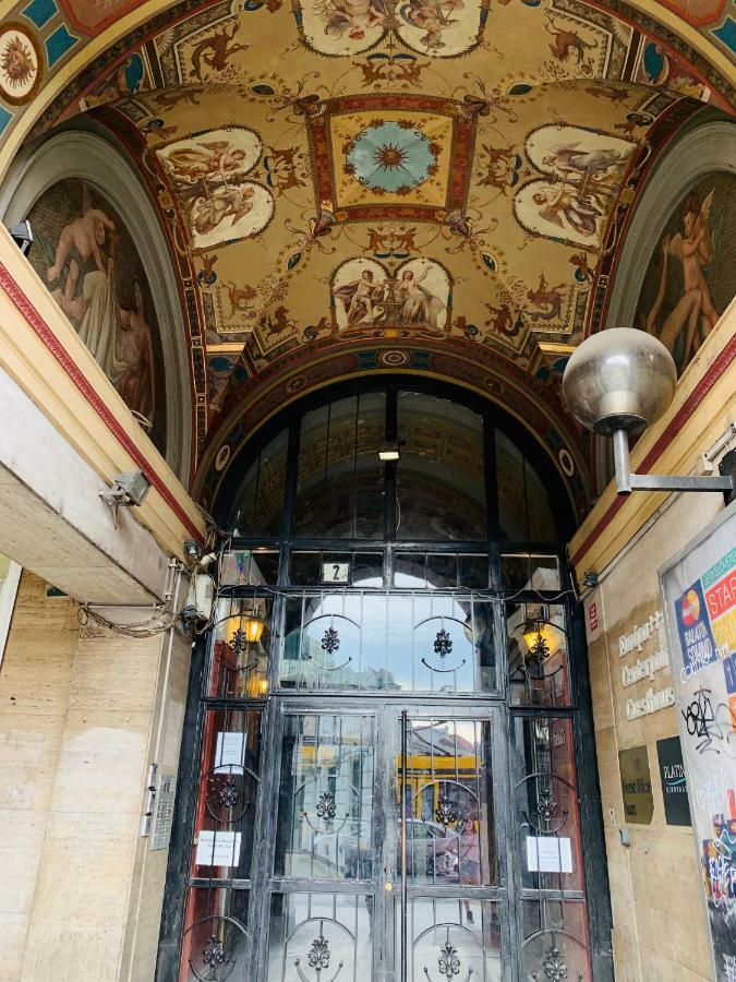 Budapest Three Cats Hostel Dış mekan fotoğraf